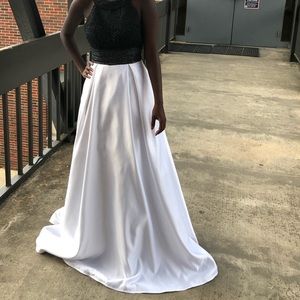 Beautiful prom and pageant only worn once